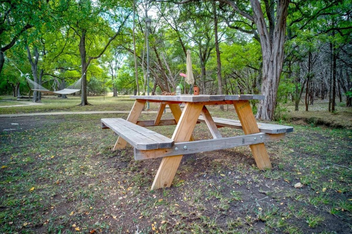Relaxing Alpaca Ranch Mins From Downtown Wimberley Villa Exterior foto